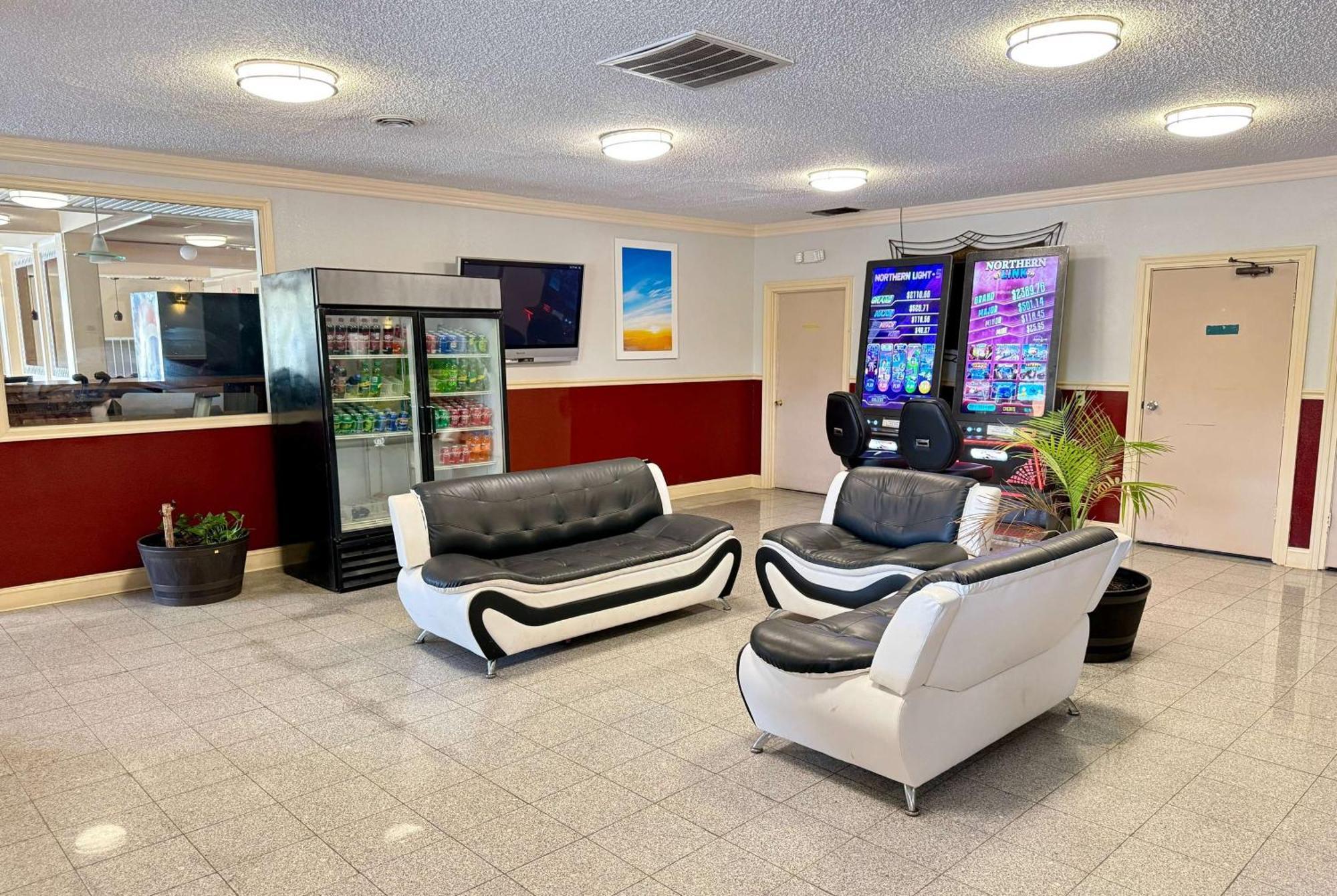 Days Inn By Wyndham Ruther Glen Kings Dominion Area Buitenkant foto