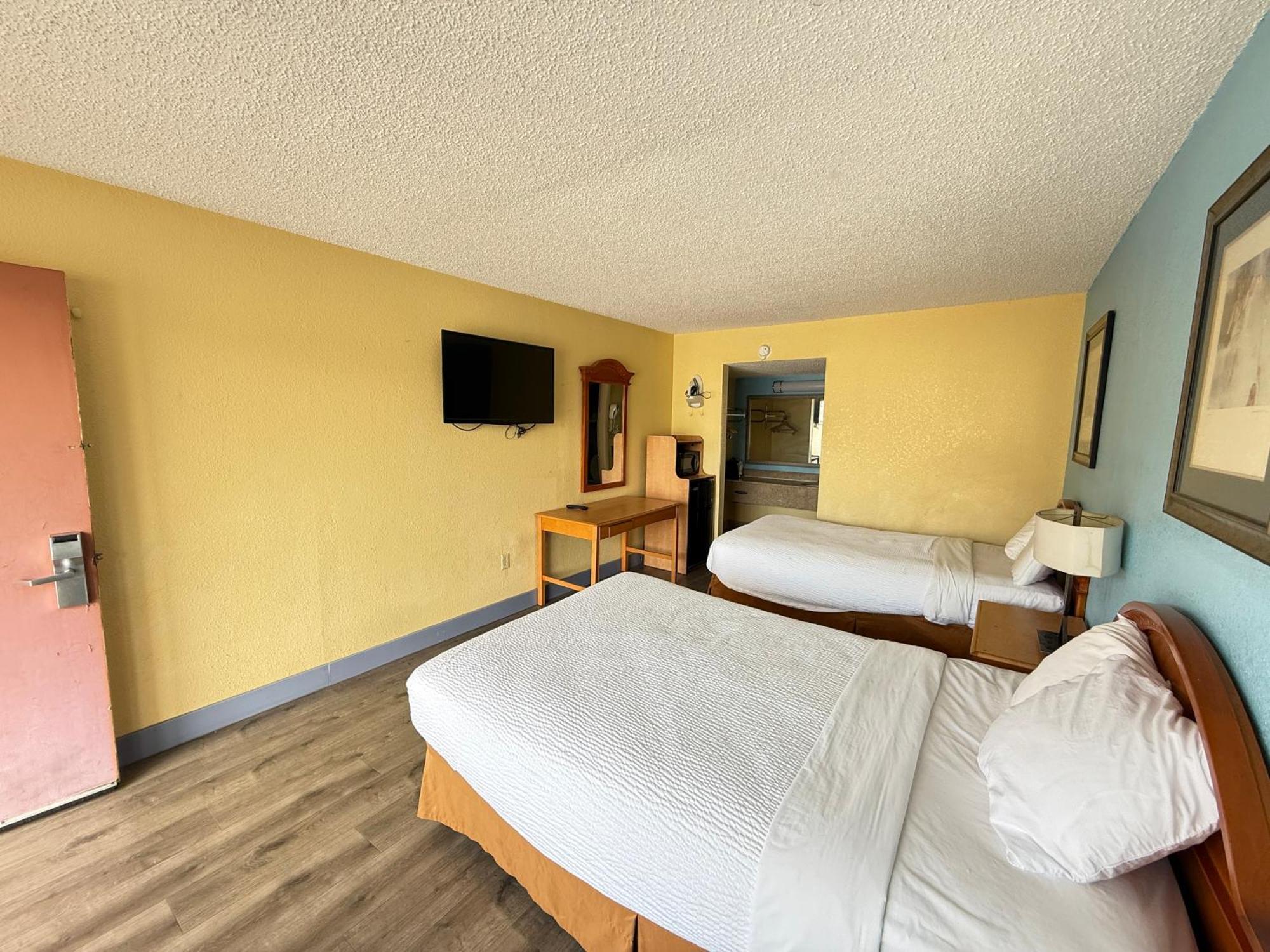 Days Inn By Wyndham Ruther Glen Kings Dominion Area Buitenkant foto