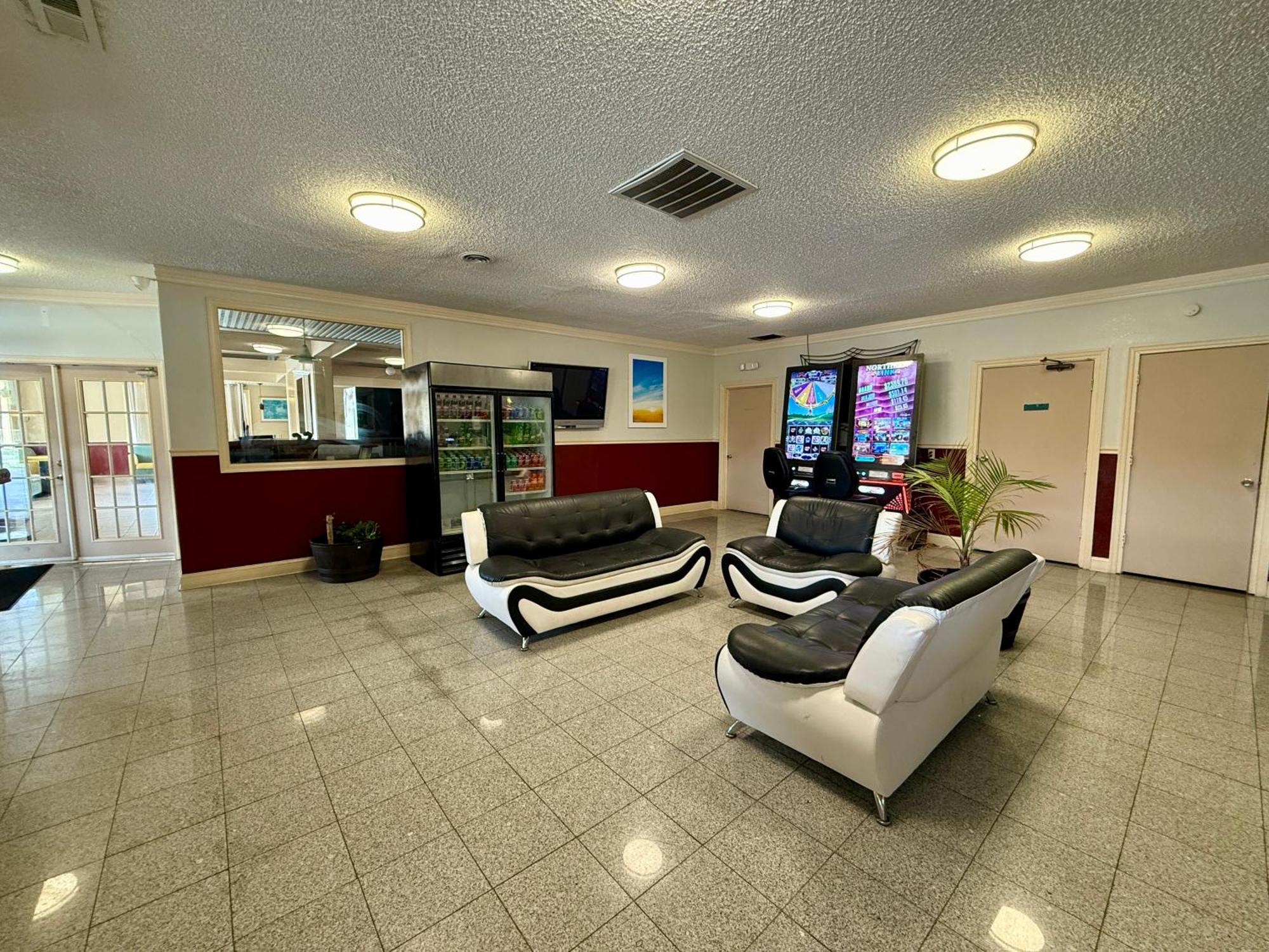 Days Inn By Wyndham Ruther Glen Kings Dominion Area Buitenkant foto